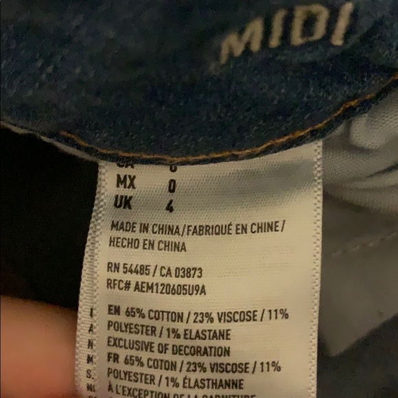 Great condition American Eagle jean shorts - Picture 3 of 3